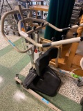 Invacare 350 lift