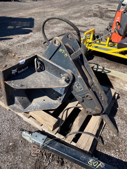 Bobcat Model 2500 Hydraulic Breaker Skidloader Attachment