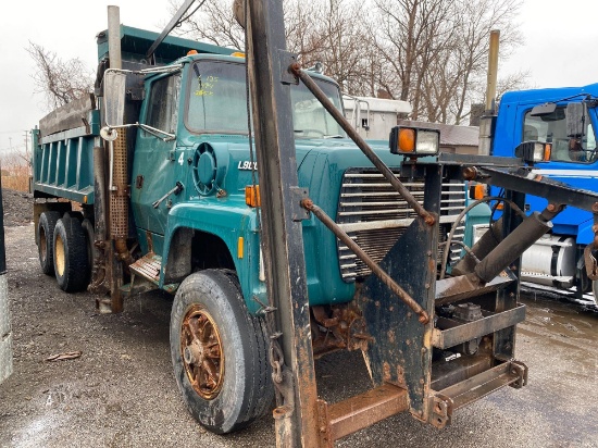 1994 Ford LT9000 Dump Truck