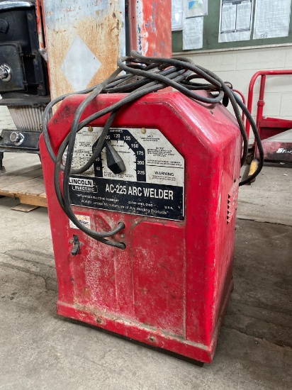 Lincoln Electric AC-225 Arc Welder