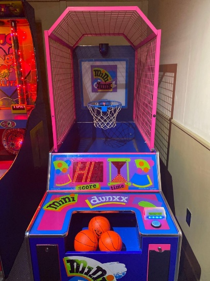 Mini Dunxx Basketball Arcade Game
