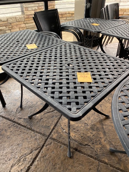 36 in x 36 in Outdoor Patio Table