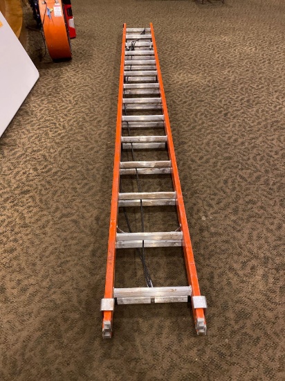 Louisville 28 ft Fiberglass Extension Ladder