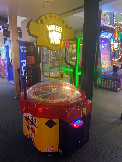 Ice Games Co, Wheel-A-Win Dual Play Stop Light Arcade Game