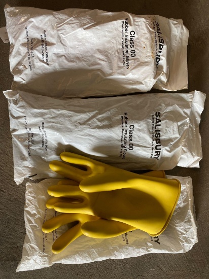 (3) New pairs of Salisbury Class 00 Rubber insulating electrician gloves