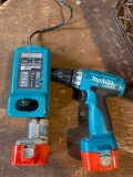 Makita 9.6v drill, charger and batteries