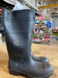 New Onguard rubber boots size 9