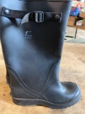 New Onguard rubber concrete boots size 9