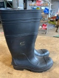 New Onguard rubber boots size 9