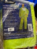 (6) New Durawear PVC Rain Suits. Medium.