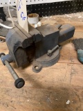 Small 4 inch bench vise