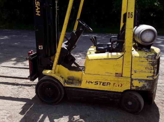 Hyster S50XM 5000 lb Triple Mast LP Forklift