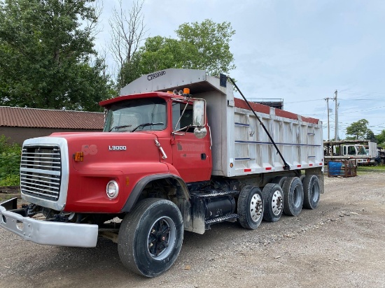 1995 Ford LN8000 Quad Axle Dump Truck