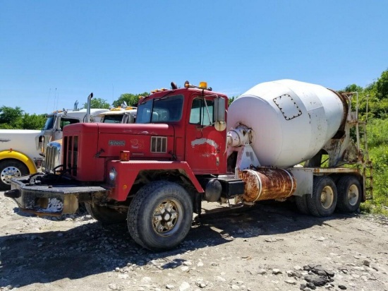 1987 International F-5070 Rear Load 7.65 cubic meter Cement Truck