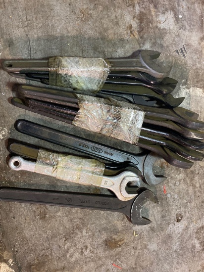 Lot of assorted iron worker wrenches