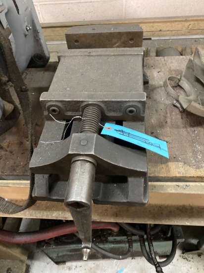 Drill press vise with 8 1/2 inch jaws