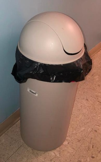 Umbro Trash Can