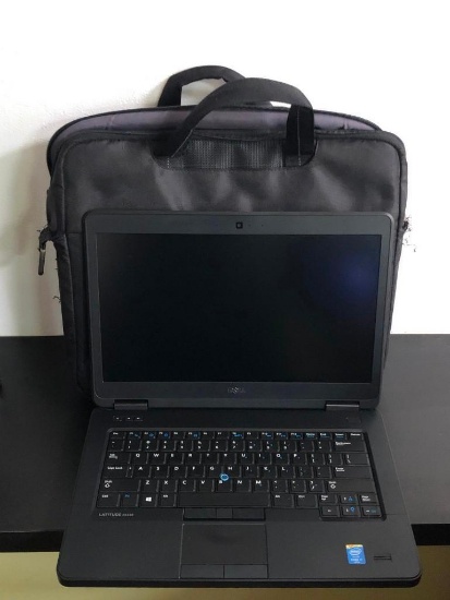 Dell laptop computer with Case