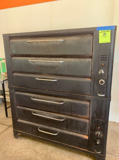 Large gas pizza oven