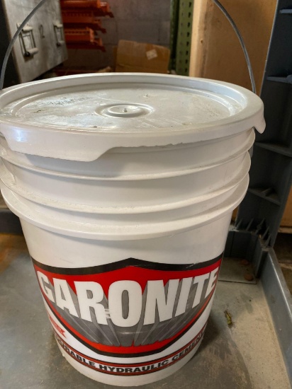 5 gal Caronite Pourable Hydraulic Cement 7/8 full