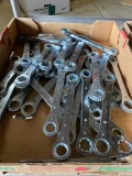 Box load of 3/4 in Torqer Co Dual Ratcheting Wrenches