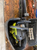 Poulan 34cc has chainsaw in case