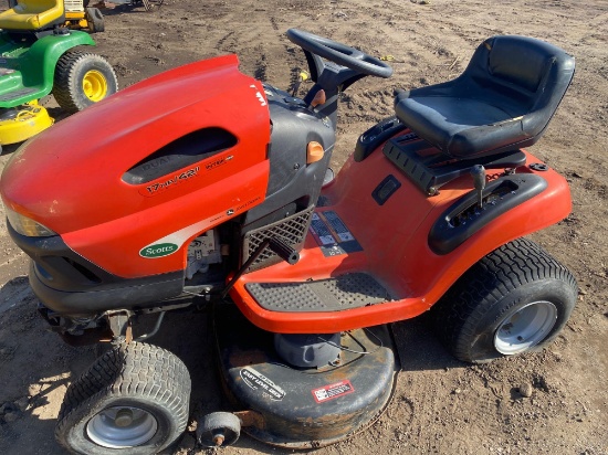 Scotts 17hp/42 in deck Riding Lawn Mower