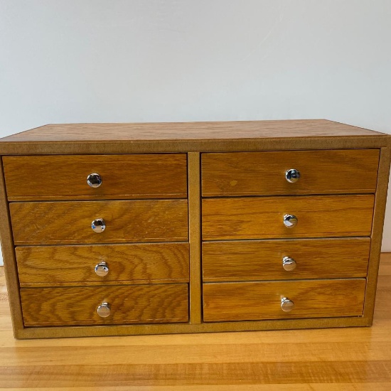 Grizzly 8 Drawer Felt Lined Chest