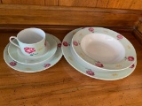 Ricci Rose China / Service for 8