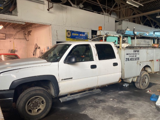 2006 Chevy Silverado 2500 4x4 Utility Truck