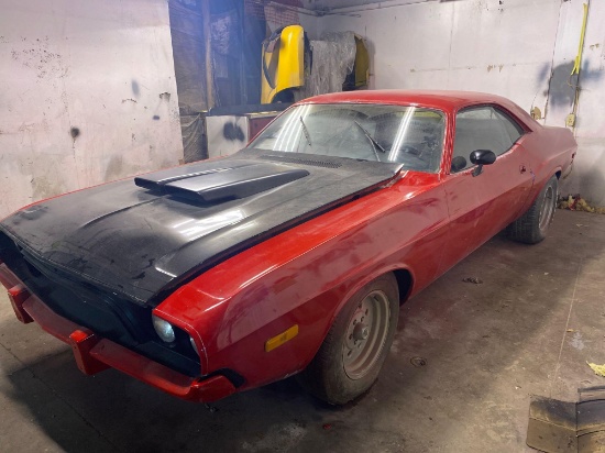 1973 Dodge Challenger-Read!