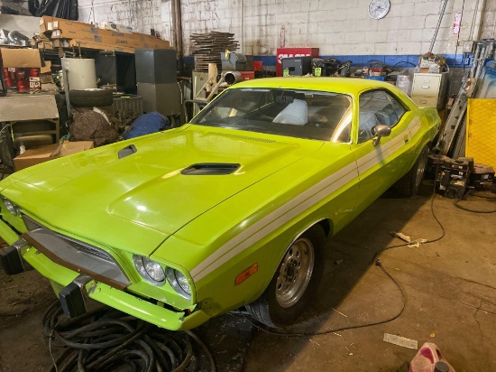 1974 Dodge Challenger -Read!