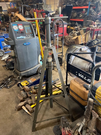 Pittsburgh Co 2 Ton Underhoist Safety Stand