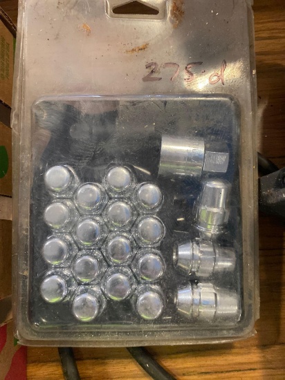 Lug nuts