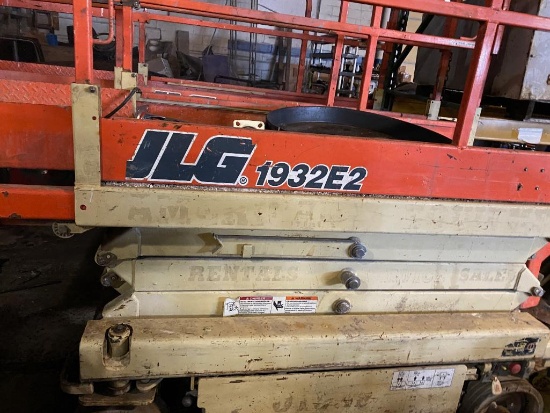 JLG 1932E2 Lift