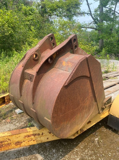 36in Excavator Bucket