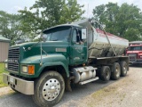 1998 Mack CH613 Tri-Axle Lime Spreading Truck