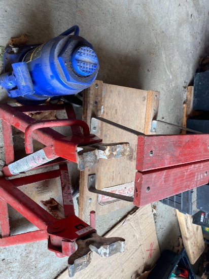 Bottle jack (Michelin) , jack stands and rolling creeper seat