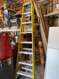 Keller Ladder Co 8ft fiberglass step ladder