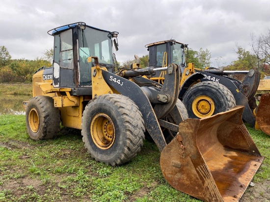 John Deere 544J Loader