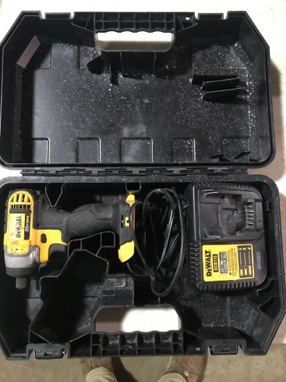 20V DEWALT impact drill