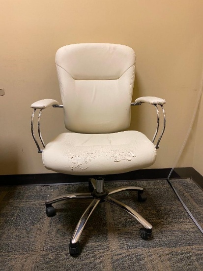 White Vinyl Executive Office Chair