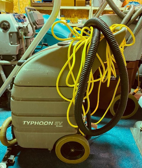 Tennant Nobles Typhoon Ev Wd1592Ev Wet Dry Vac Vacuum
