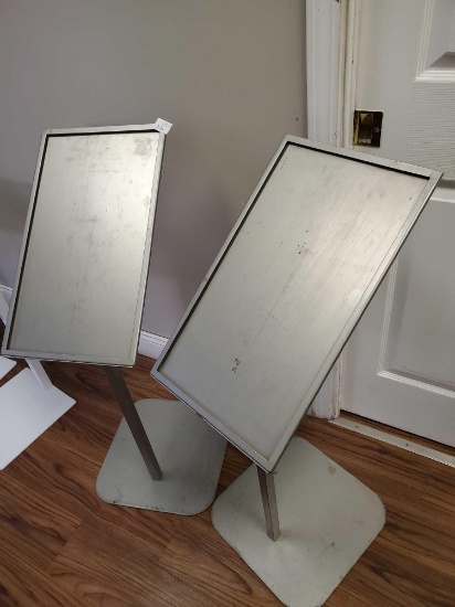 Set of 2 Silver Display Stands