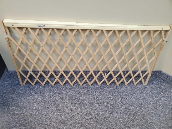 Wooden Expandable Swing Gate