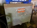 Knaack 5ft long x 4ft high mobile jobsite storage box