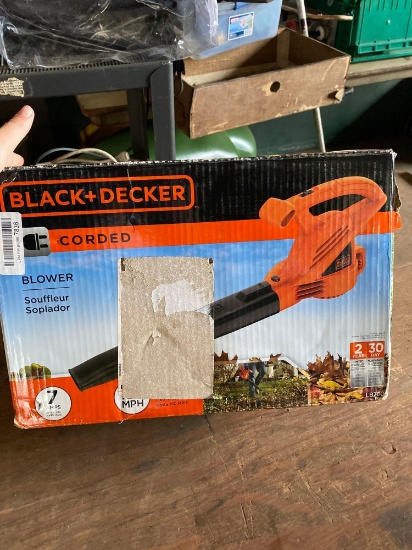 Black + Decker corded blower