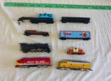 Lot of (8) HO Model Railroad Cars