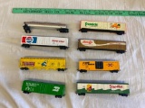 Lot of (8) HO Model Railroad Cars