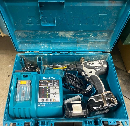 Makita Cordless Drill with Charger and Case
